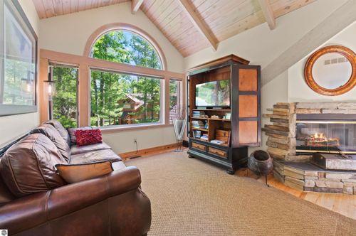 592 Osprey Ln, Lewiston, MI, 49756-7573 | Card Image