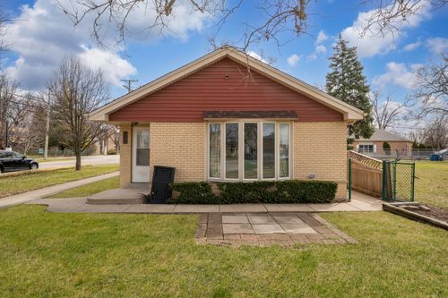 1553 N 39th Ave, Stone Park, IL, 60165-1153 | Card Image