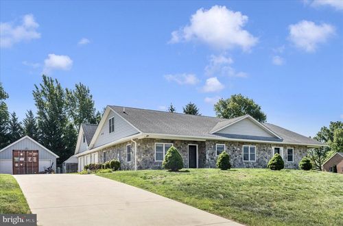 11803 Dorchester Ct, Smithsburg, MD, 21783-2040 | Card Image
