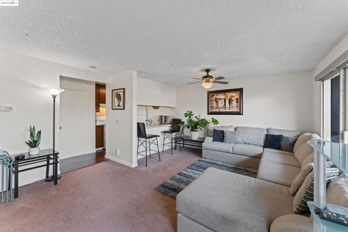 2504 Bishop Ln, Antioch, CA, 94509-4106 | Card Image