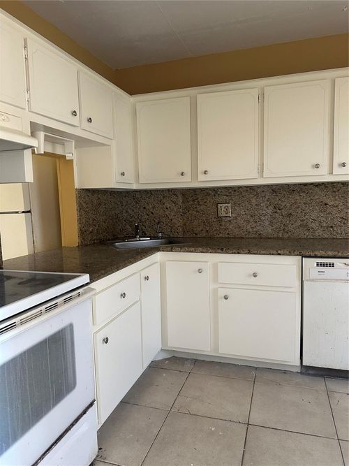 apt-204-6071 Nw 61st Ave, Tamarac, FL, 33319-6232 | Card Image