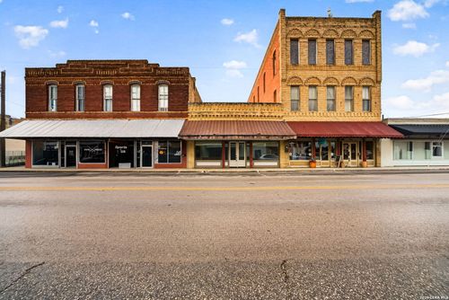1708 Avenue M, Hondo, TX, 78861-1758 | Card Image