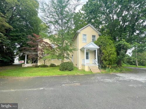 2419 Lititz Pike, LANCASTER, PA, 17601-3607 | Card Image