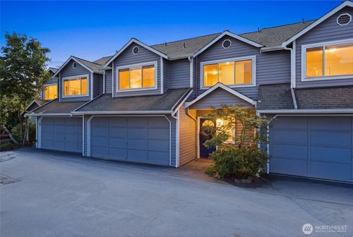 7-21116 80th Ave W, Edmonds, WA, 98026-7049 | Card Image