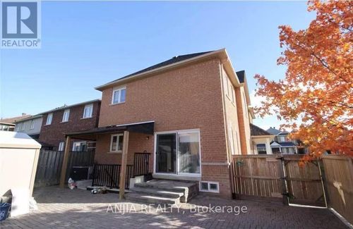 24 Jenmat Dr, Markham, ON, L6E2A8 | Card Image