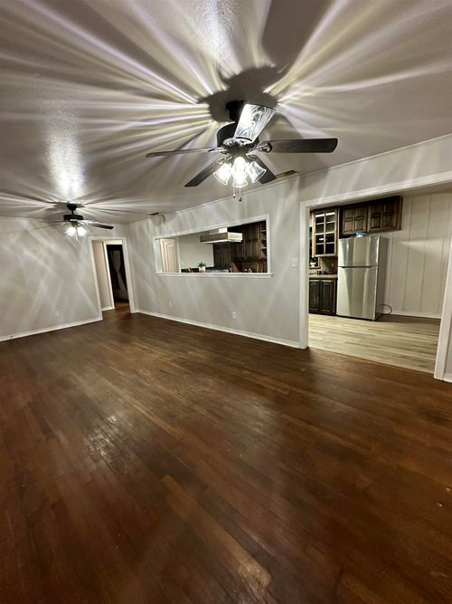 107 Peterson Pl, Longview, TX, 75602-5371 | Card Image
