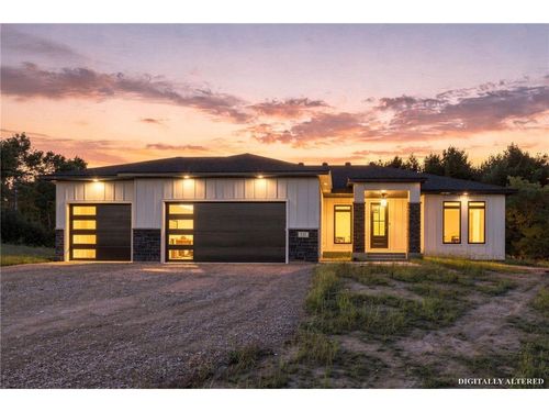 249 Saddle Ridge Ln, River Falls, WI, 54022-8143 | Card Image