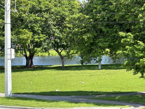 211-1460 Ne 169th St, Miami, FL, 33162-2880 | Card Image
