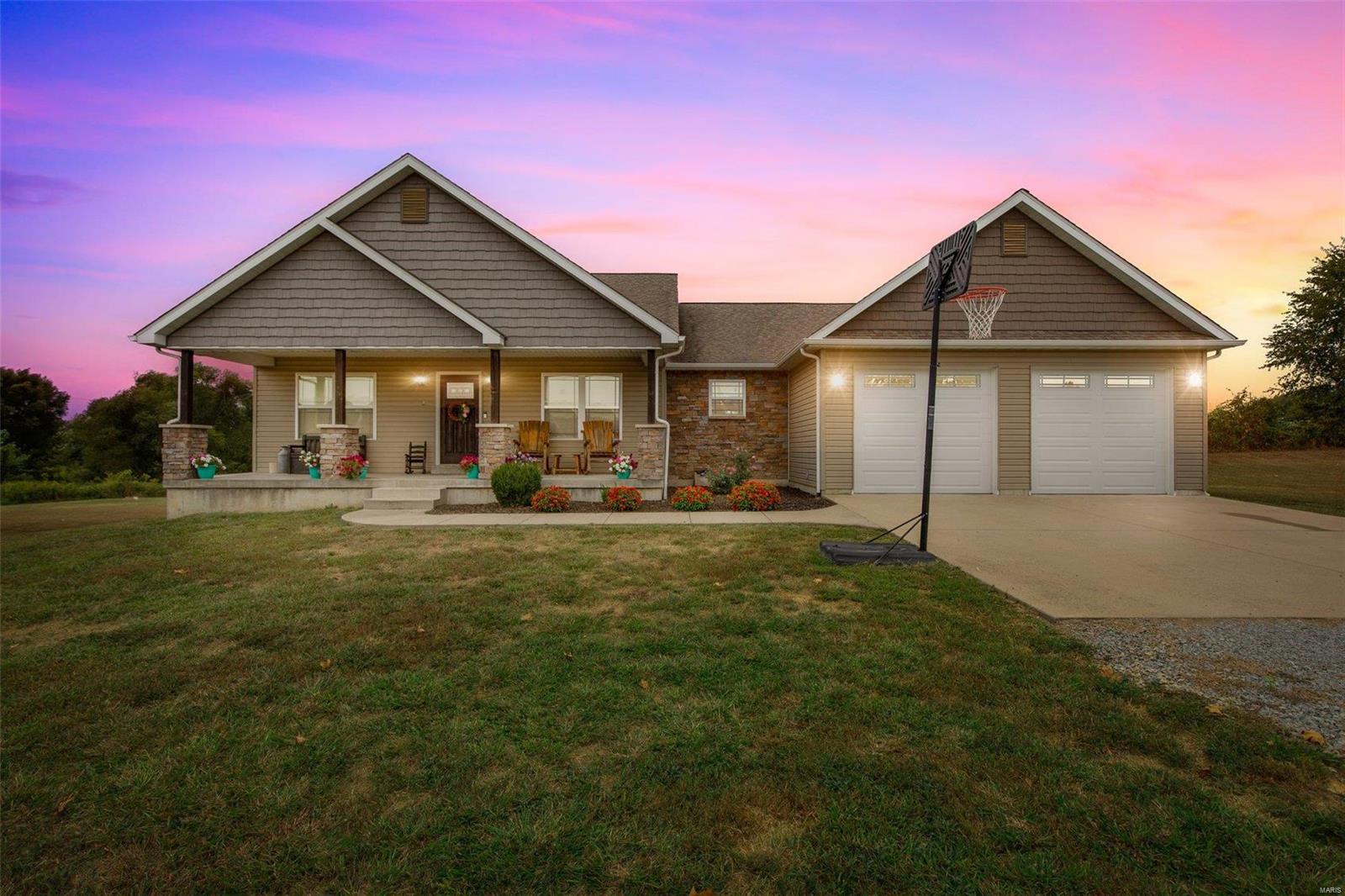 Ridgewood Hills Dr, Farmington, MO 63640