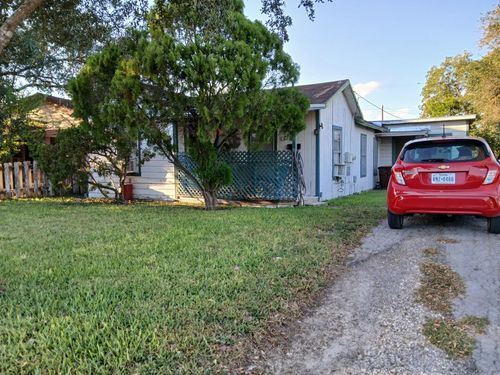 724 E Richard Ave, Kingsville, TX, 78363-4610 | Card Image