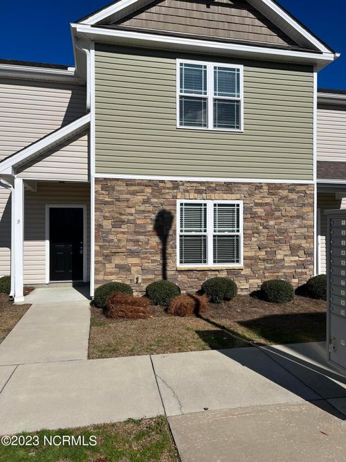 b-9-4109 Kittrell Farms Dr, Greenville, NC, 27858-9264 | Card Image