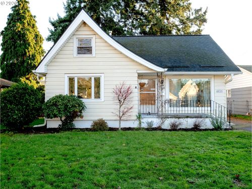 11020 Ne Glisan St, Portland, OR, 97220 | Card Image