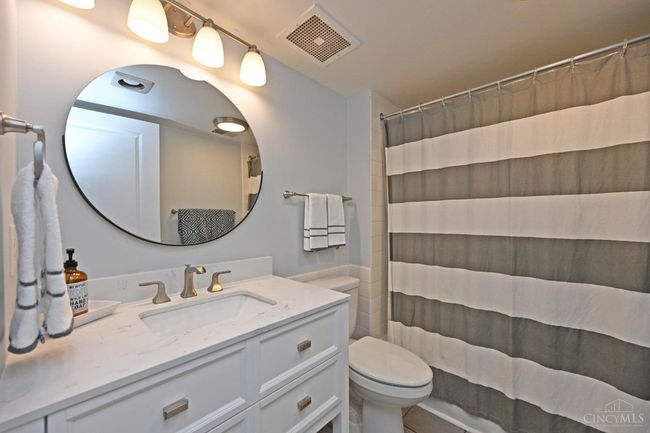 2320 Dina Ave, Condo with 2 bedrooms, 2 bathrooms and null parking in Cincinnati OH | Image 27