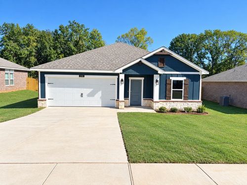 2705 Southern Oaks Rd, Longview, TX, 75604-9502 | Card Image