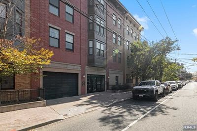 615 Adams Street, Condo with 3 bedrooms, 3 bathrooms and null parking in Hoboken NJ | Image 2