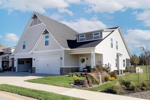 555 Providence Ct, Bowling Green, KY, 42104-7671 | Card Image