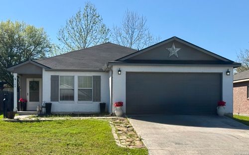 140 Katie Ct, Boerne, TX, 78006-8604 | Card Image