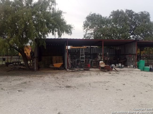 715 Ranch Road 1572, House other with 3 bedrooms, 2 bathrooms and null parking in Spofford TX | Image 10