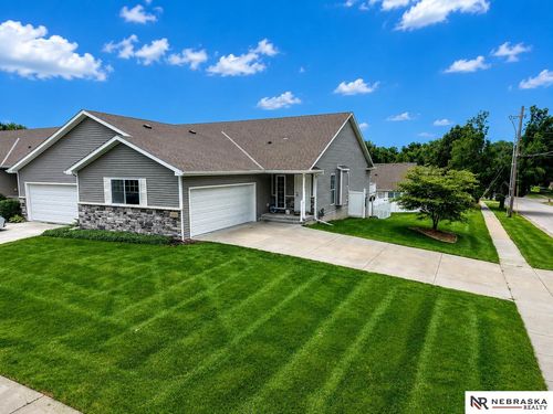 5201 Locust St, Lincoln, NE, 68516-1326 | Card Image
