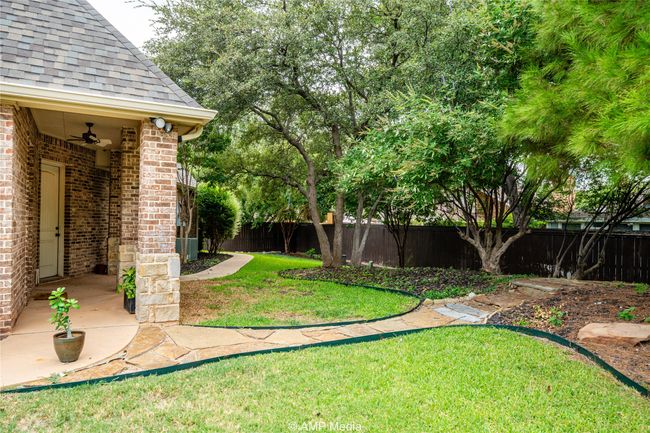 View of yard with ceiling fan | Image 36