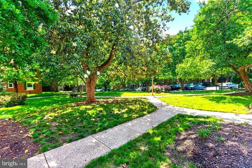 10532-1811 Key Blvd, ARLINGTON, VA, 22201-3236 | Card Image