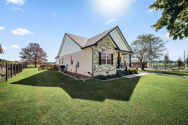 589 Portland Blvd, House other with 3 bedrooms, 2 bathrooms and 6 parking in Portland TN | Image 5
