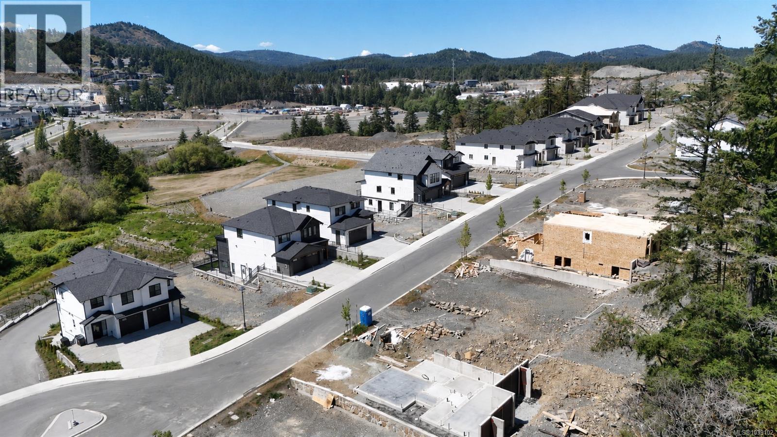 Land in Langford 4