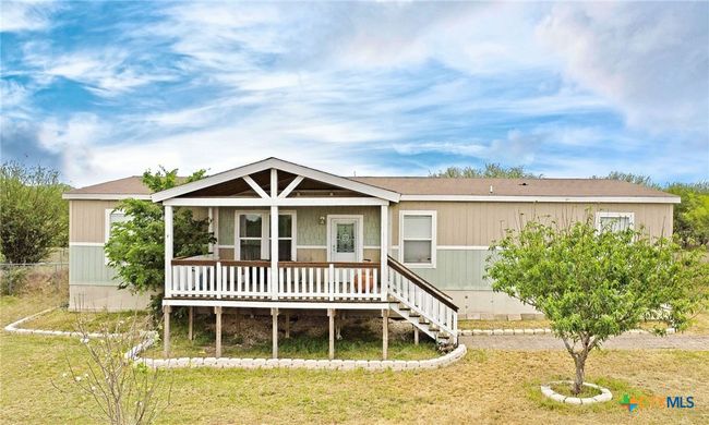 488 Union Wine Rd, Home with 4 bedrooms, 2 bathrooms and null parking in New Braunfels TX | Image 5