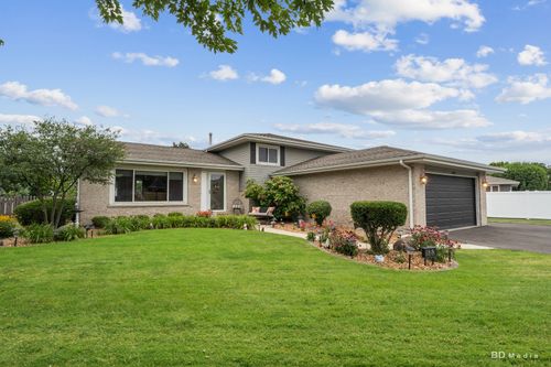 16352 S Rowley Ln, Lockport, IL, 60441-7660 | Card Image