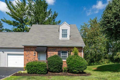 19-2700 Indian Ridge Rd, Johnson City, TN, 37604-2344 | Card Image