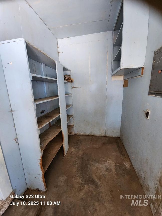 View of storage room | Image 18