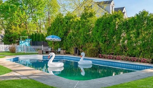 15 Hillside Rd, Bronxville, NY, 10708-5130 | Card Image