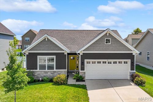 3914 Narrow Leaf Ln, Swansea, IL, 62226-7411 | Card Image