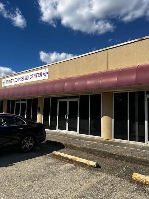 2-820 Asbury Dr, Mandeville, LA, 70471-1842 | Card Image