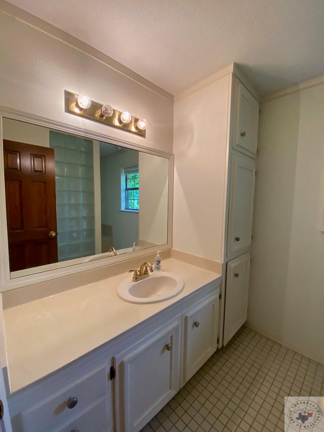 1129 Hwy 259 S, House other with 3 bedrooms, 2 bathrooms and null parking in DeKalb TX | Image 12