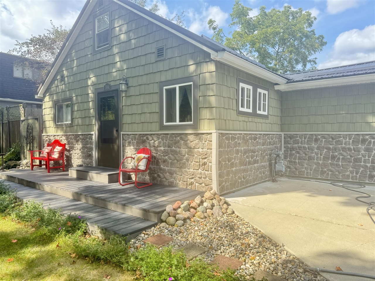 South St, Greenville, MI 48838