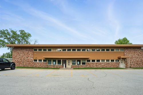 430 W 35th St, Davenport, IA, 52806-5820 | Card Image