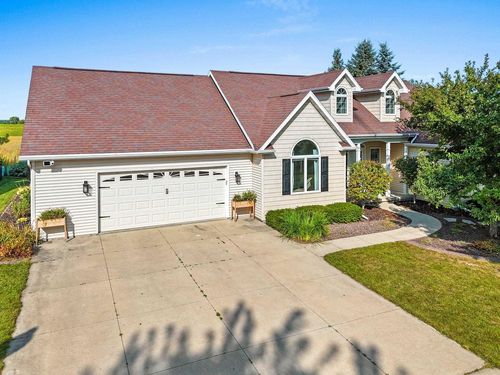 4715 N Brookshire Drive, APPLETON, WI, 54913 | Card Image