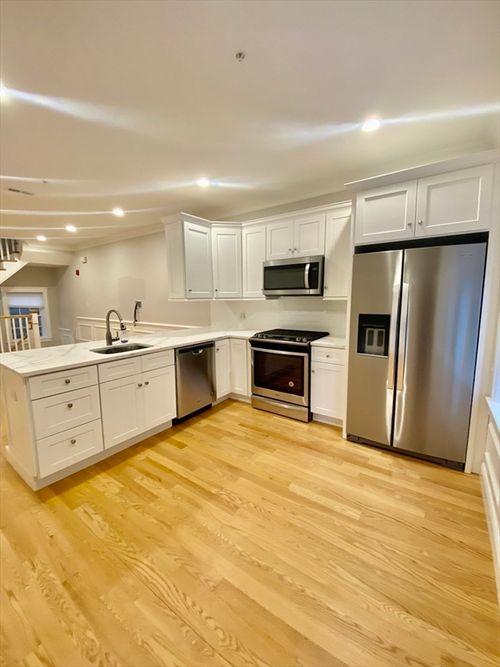 3-16 Common St, Waltham, MA, 02451-4457 | Card Image