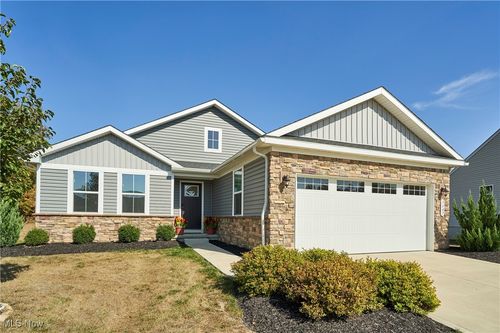 3649 Stradley Cir, Norton, OH, 44203-1018 | Card Image