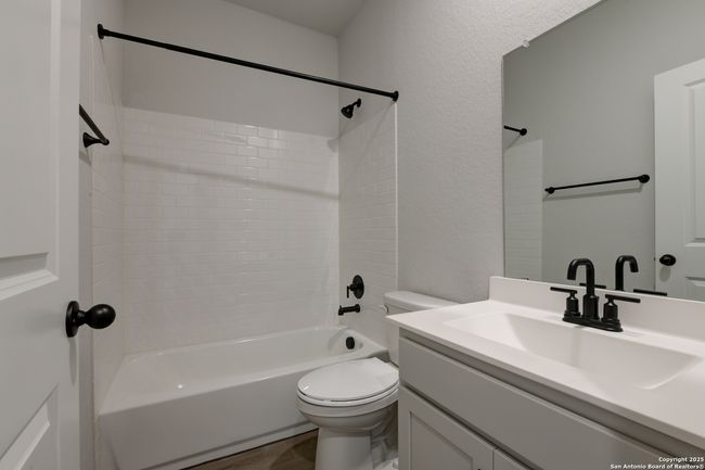 12841 Hill Plains Dr, House other with 4 bedrooms, 3 bathrooms and null parking in Schertz TX | Image 25
