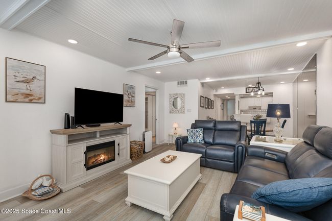 606 - 1175 Highway A1a, Condo with 3 bedrooms, 2 bathrooms and null parking in Satellite Beach FL | Image 11
