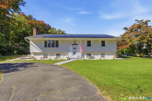 17 Pioneer Dr, Enfield, CT, 06082-5819 | Card Image