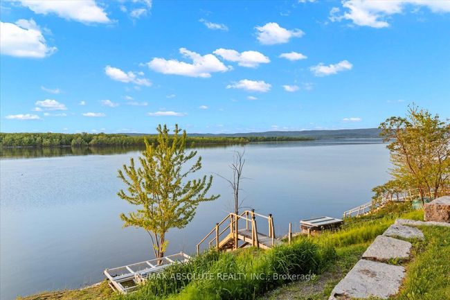 304 Riverwood Dr, House other with 3 bedrooms, 4 bathrooms and 4 parking in Woodlawn ON | Image 5