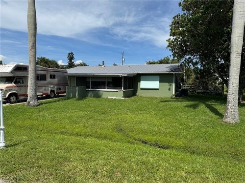 15976 Bellflower St, BOKEELIA, FL, 33922-3829 | Card Image