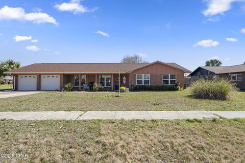 301 Floyd Dr, Lynn Haven, FL, 32444-4704 | Card Image
