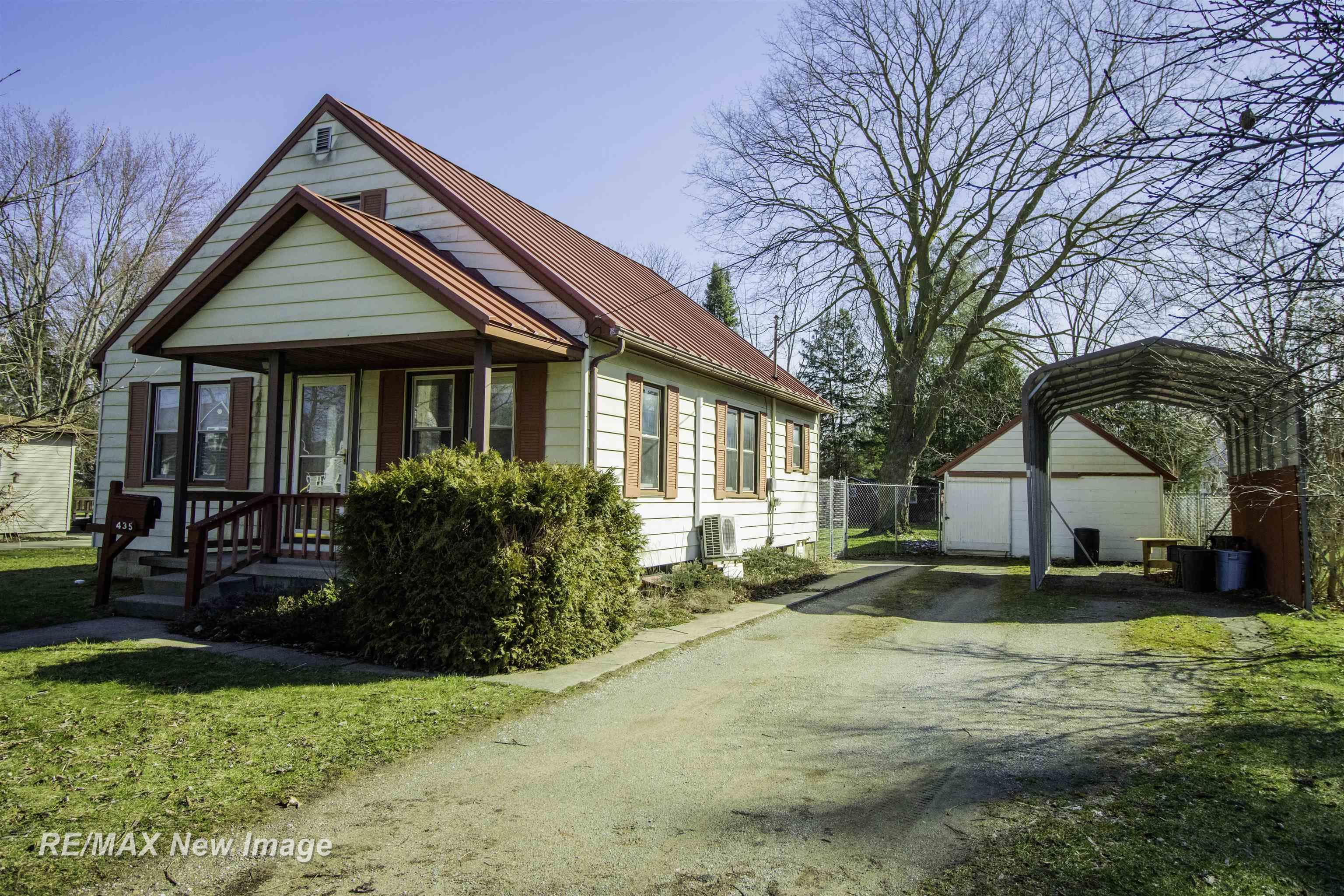 Line St, Chesaning, MI 48616