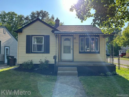 1939 Bonner St, Ferndale, MI, 48220-1953 | Card Image