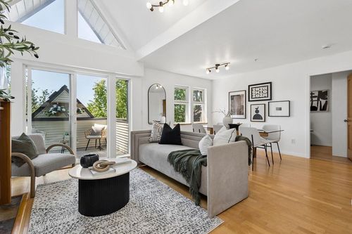 ph2-1915 E Georgia Street, Vancouver, BC, V5L2B7 | Card Image