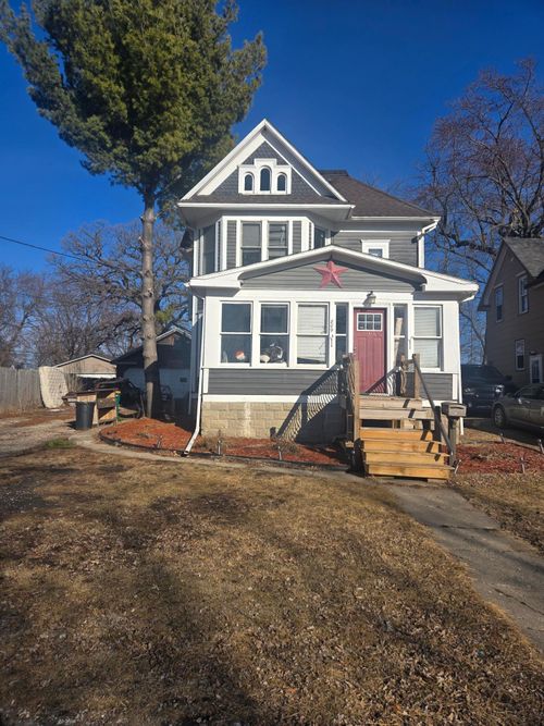 809 Jefferson Ave, Albert Lea, MN, 56007-2719 | Card Image